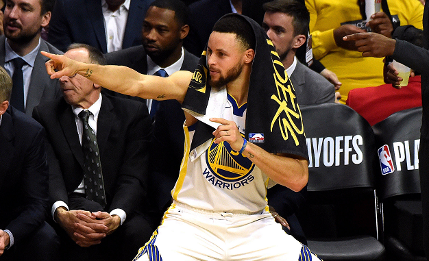 开云体育中国-一场经典之战！绝地求生点燃球迷热情