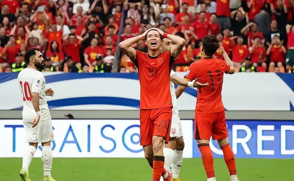 开云体育中国-连胜势头难挡！足球豪取十连胜