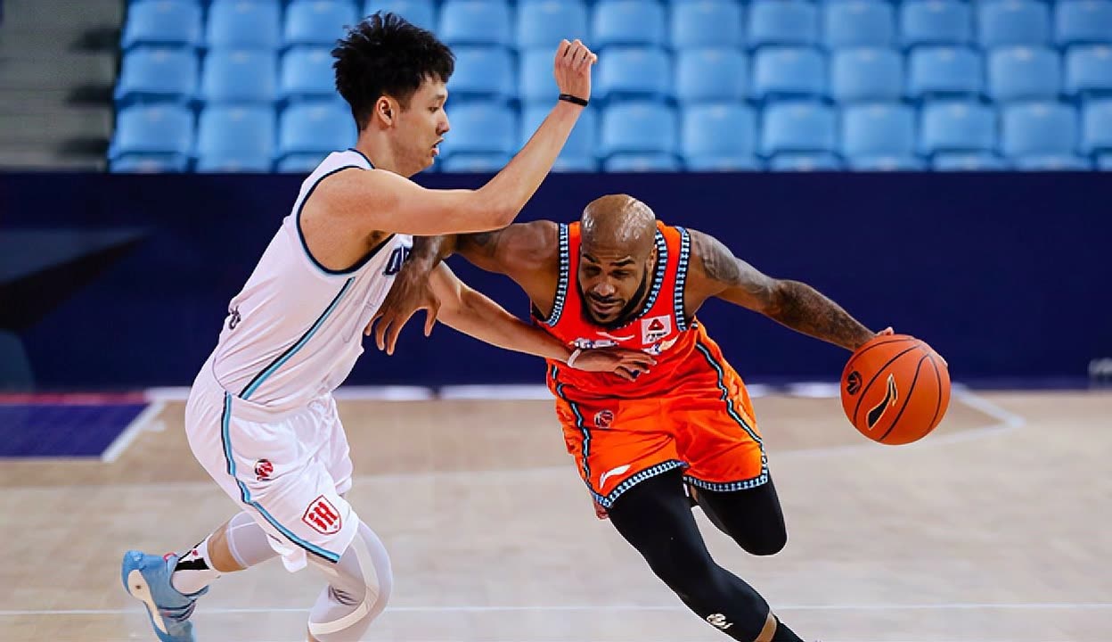 包含CBA赔率刷新纪录，竞猜热度飙升的词条