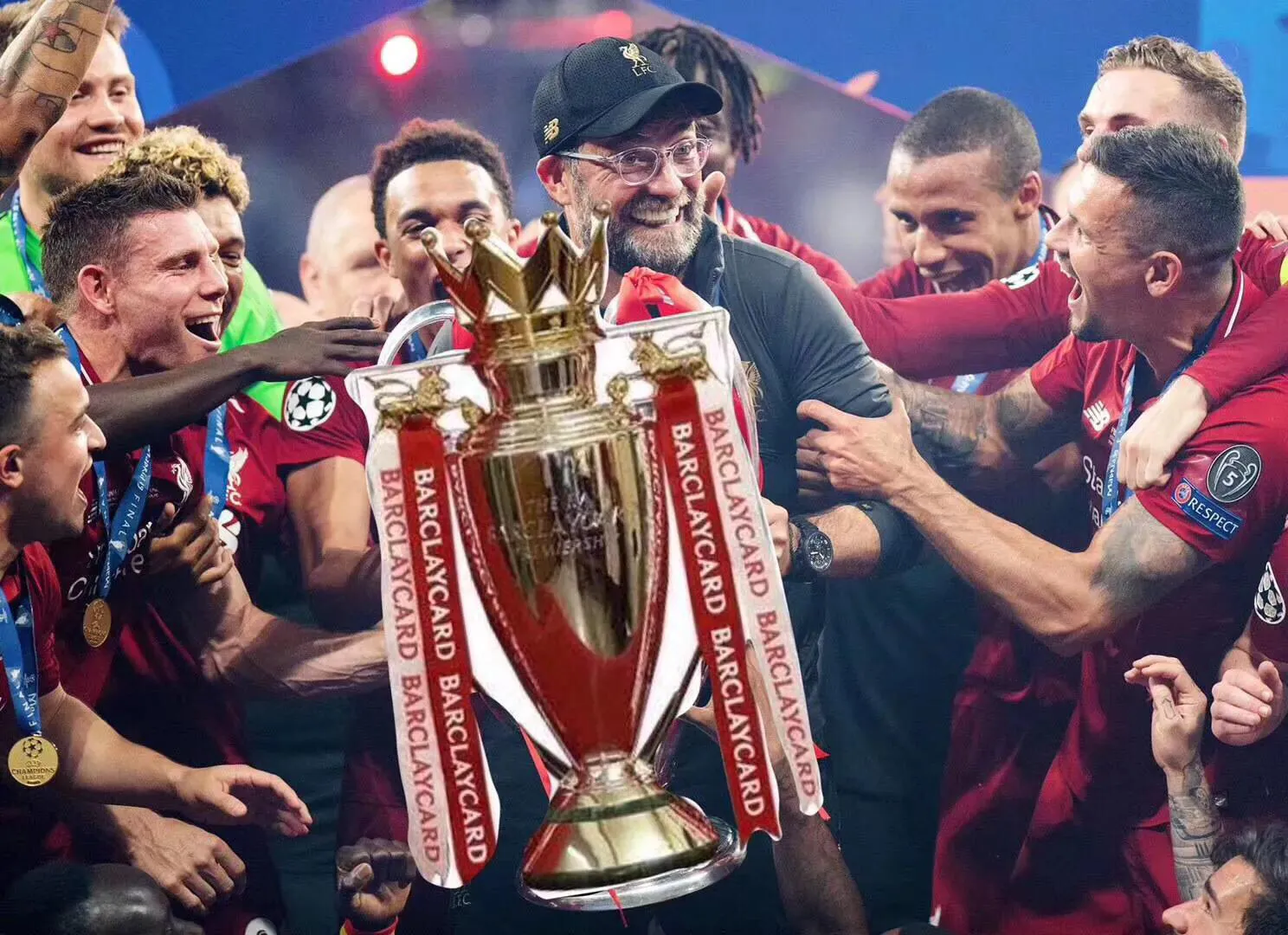 英超惊险逆转取胜，粉丝狂欢不已