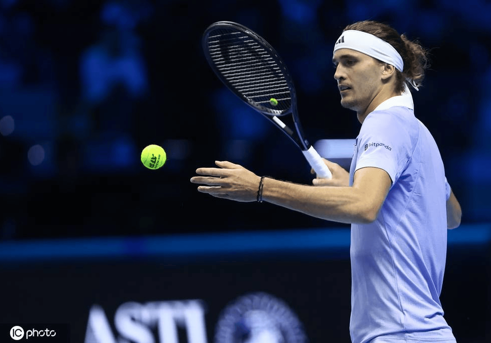 开云体育官网-ATP总决赛鏖战拉沃尔杯，鲁德点燃赛场