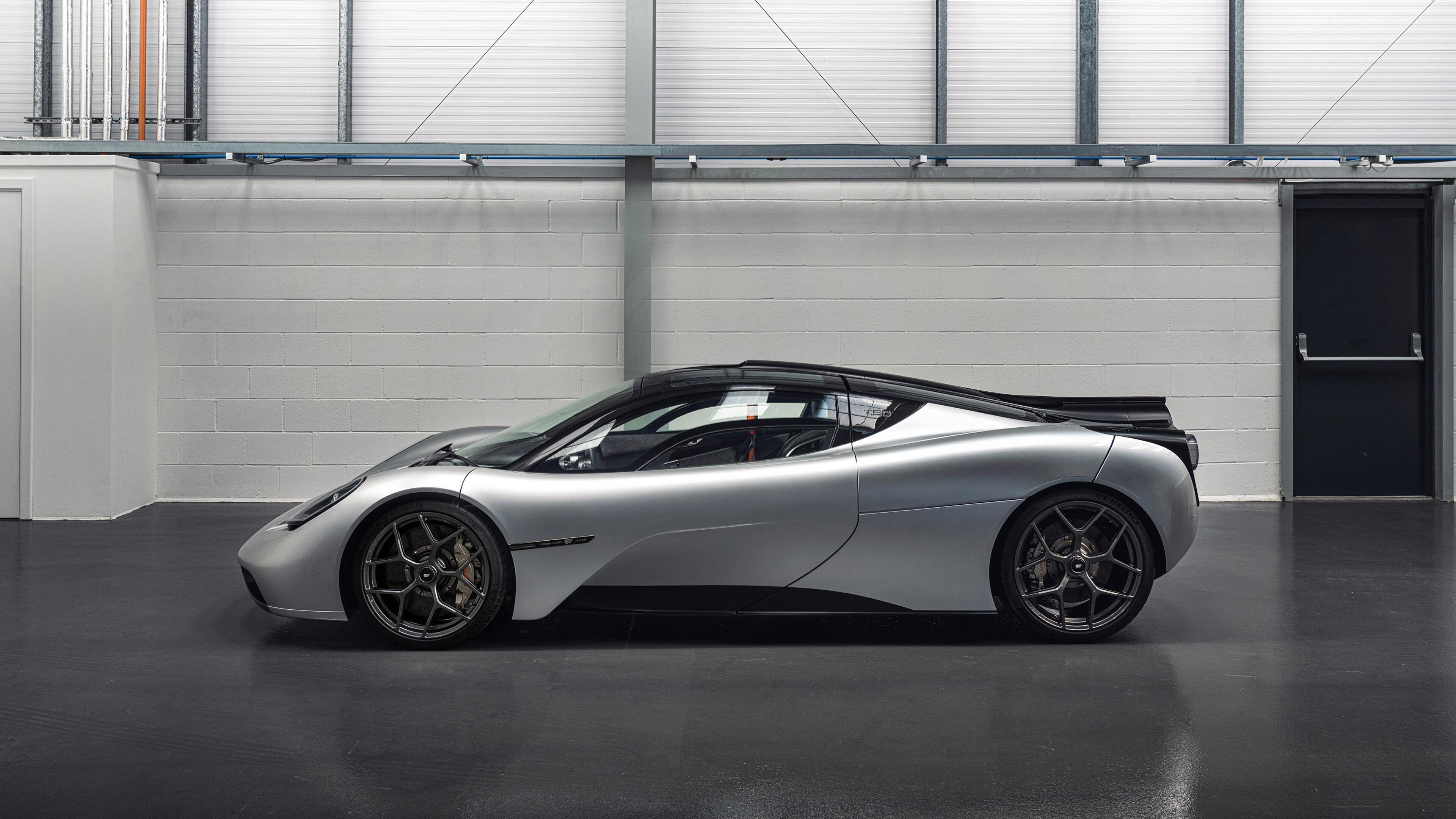 开云体育官网-当北境童话遇上红黑交响，托尼的生涯之夜与米兰的北欧烈焰