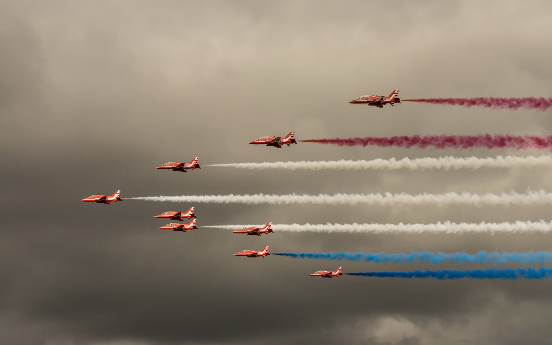 开云体育在线-命运之矢与逆袭之路，本泽马的独舞与洪都拉斯的狂想曲