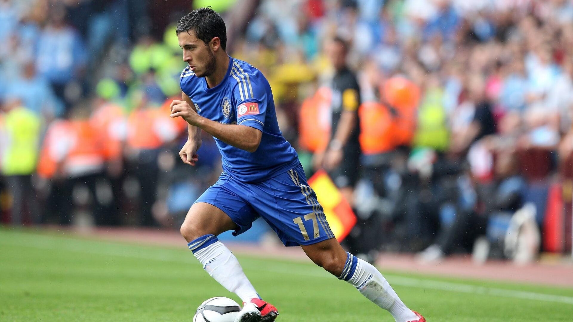 开云体育-铁闸与利矛—阿劳霍一夫当关，哥伦比亚群星冲垮里昂防线