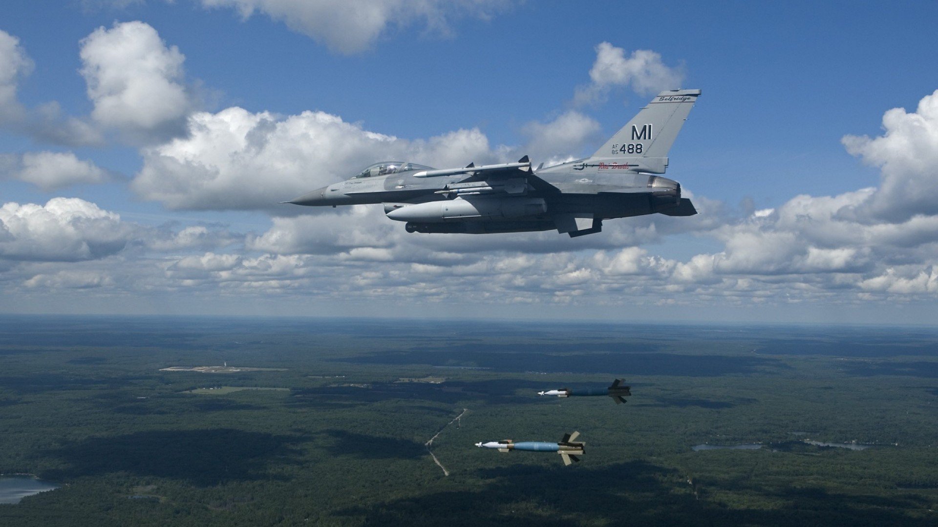 最大的舞台,给最冷的心脏,F1年度争冠之夜,巴尔韦德舞台越大越强